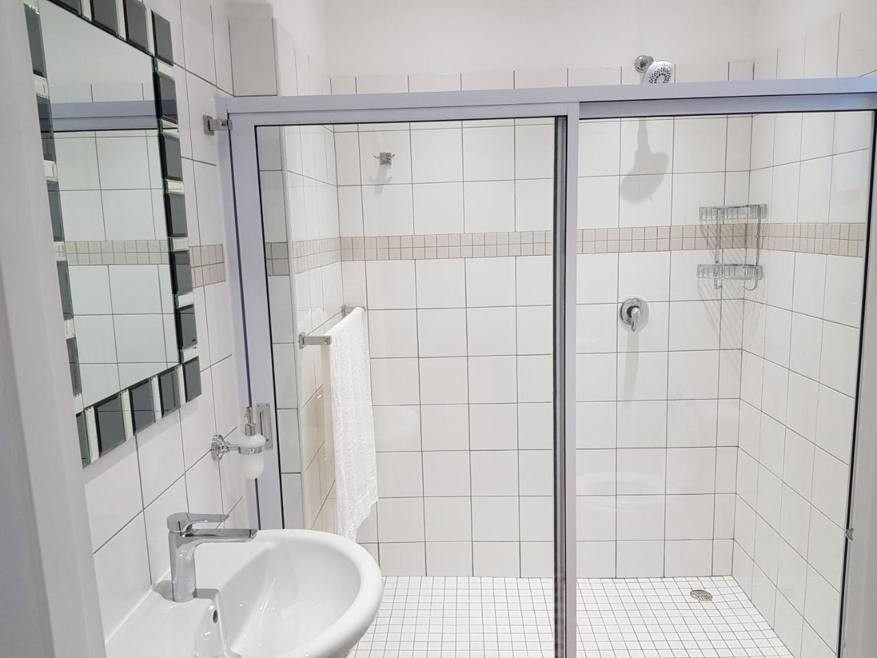 Ry Courtyard Ξενοδοχείο Oshakati Δωμάτιο φωτογραφία
